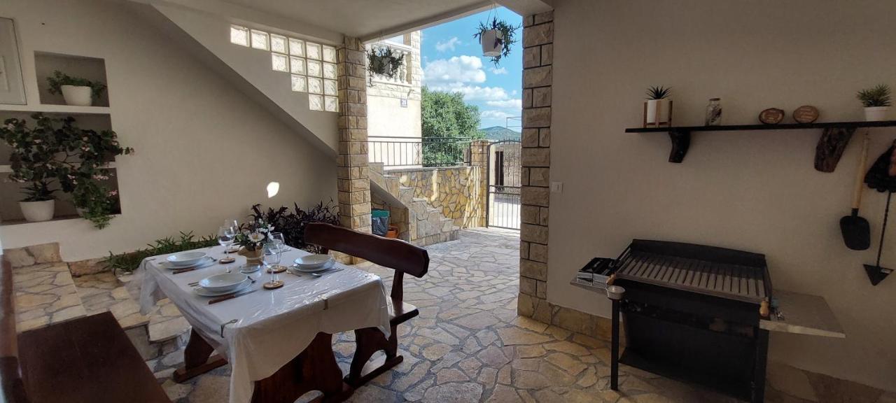 Holiday Home Peran Гребастика Экстерьер фото